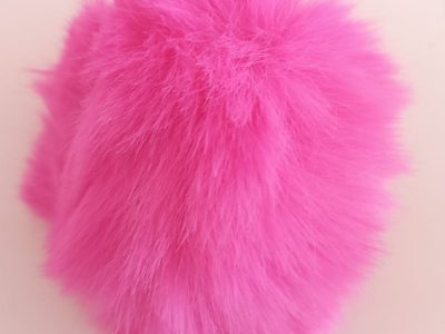 Pompon Peludo Fucsia 7cm — MKS Mercería