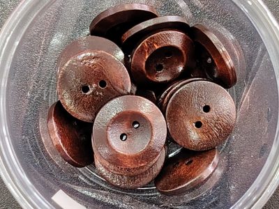 Boton Grande De Madera Oscura — MKS Mercería