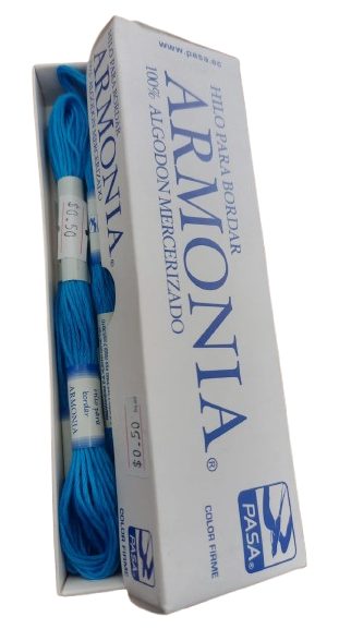 Hilo Pasa Para Bordar Madeja Color Azul — MKS Mercería