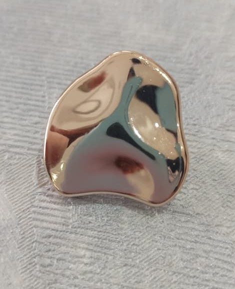 Boton Dorado Decorativo Pequeño — MKS Mercería